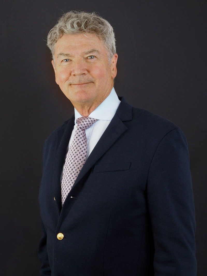 Photo of Michael Hollingdale